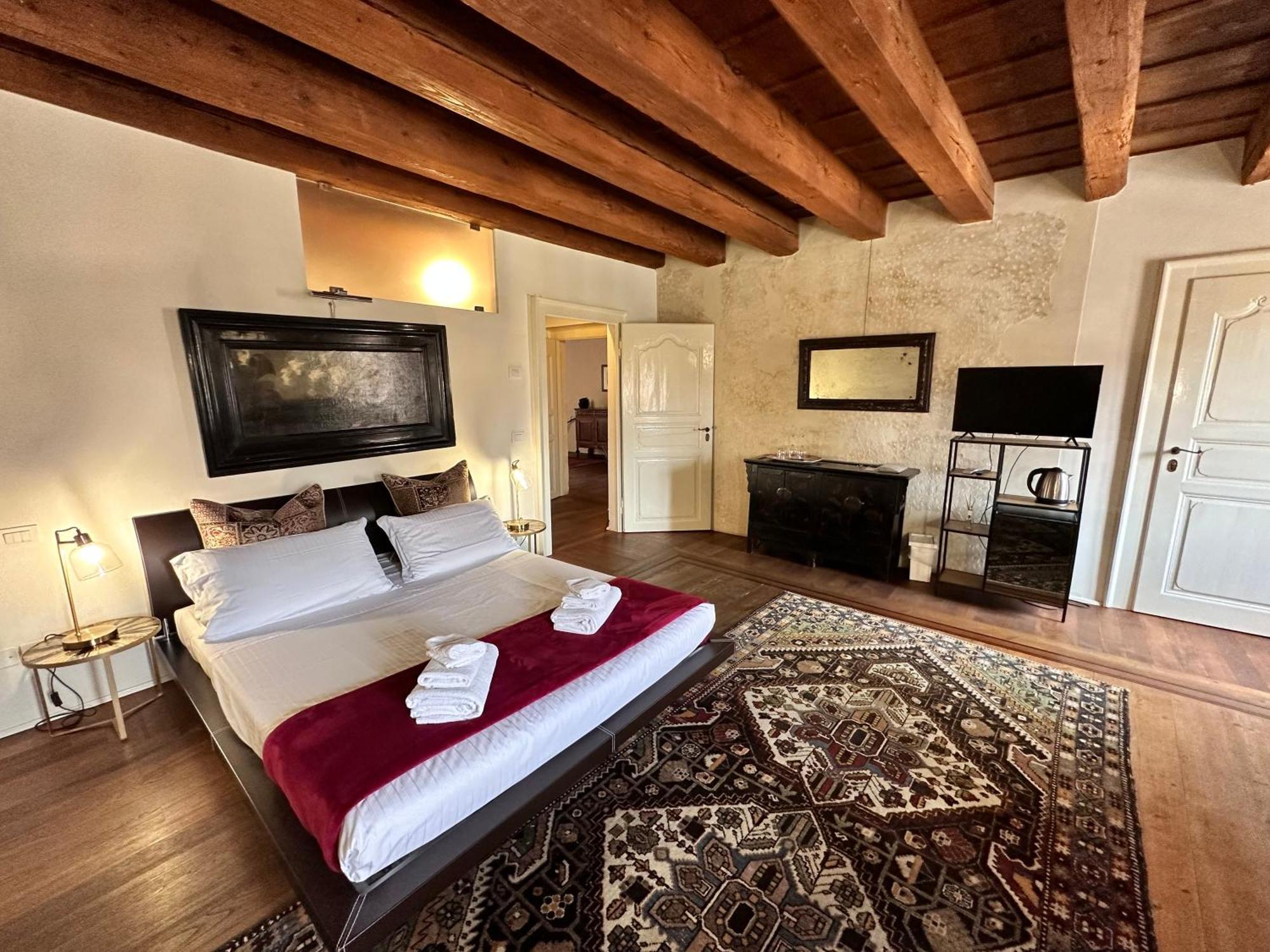 Truly Verona - Delle Erbe Suites Exterior photo