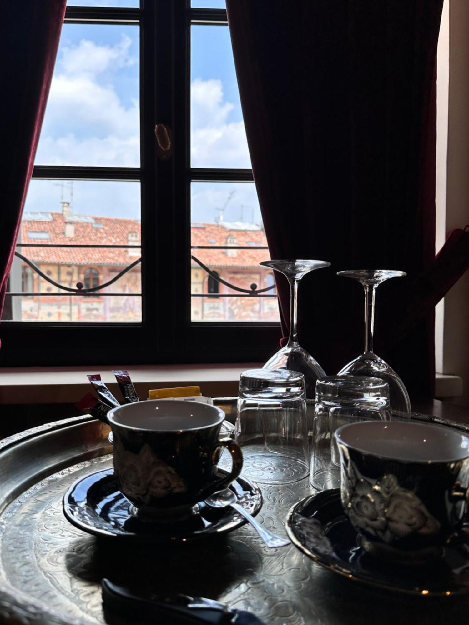 Truly Verona - Delle Erbe Suites Exterior photo