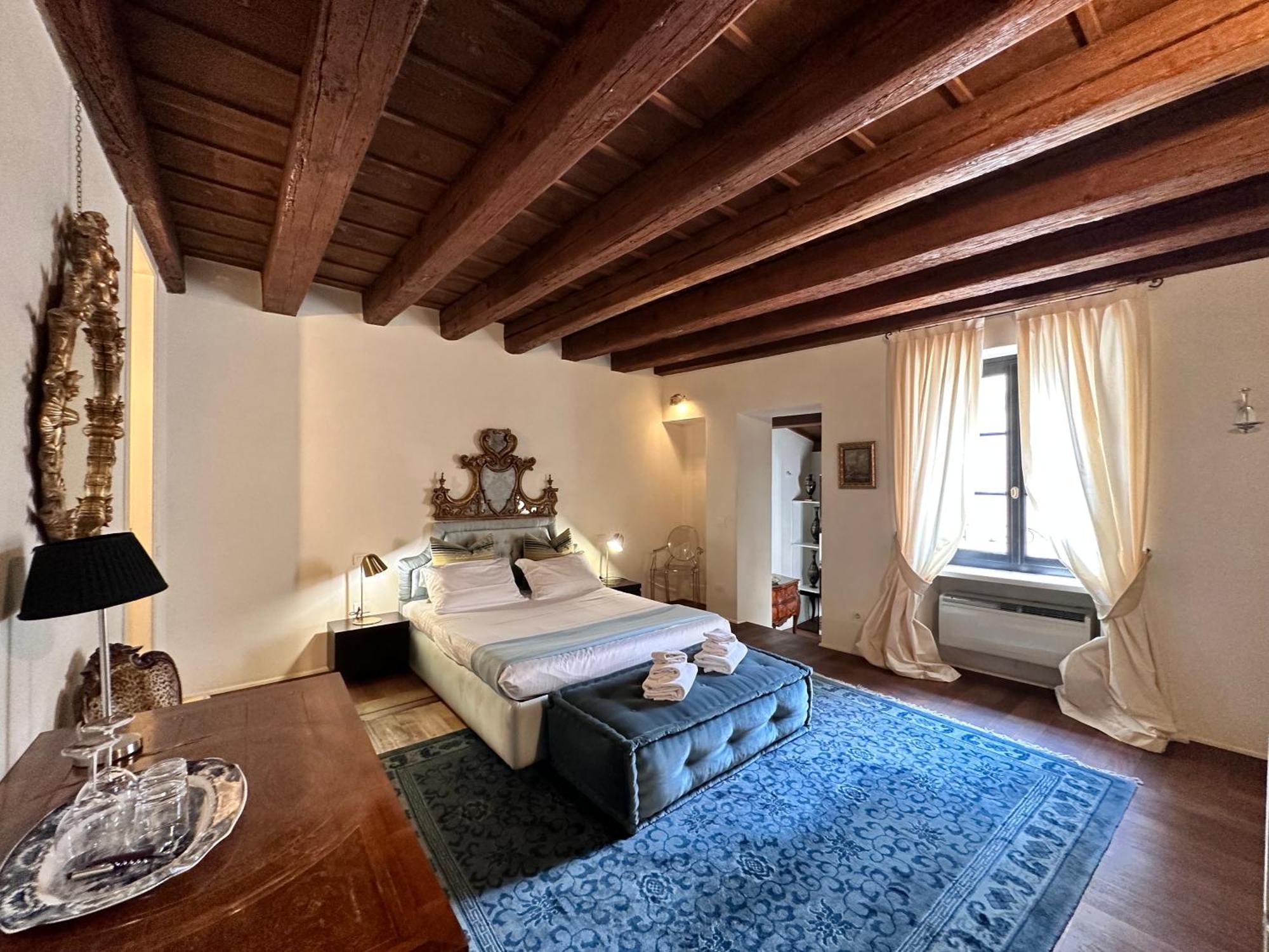 Truly Verona - Delle Erbe Suites Exterior photo
