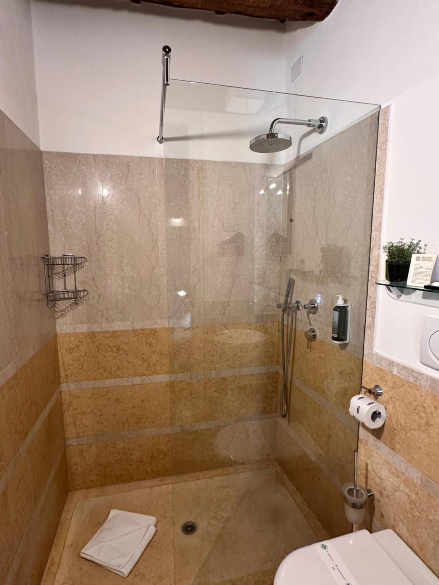 Truly Verona - Delle Erbe Suites Exterior photo