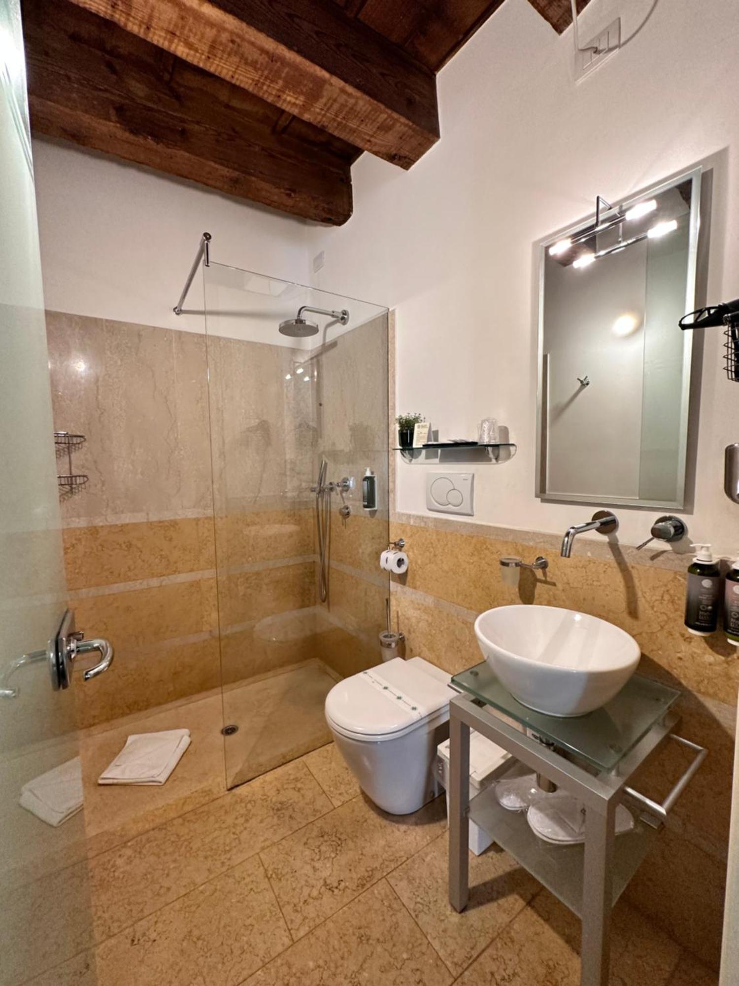 Truly Verona - Delle Erbe Suites Exterior photo